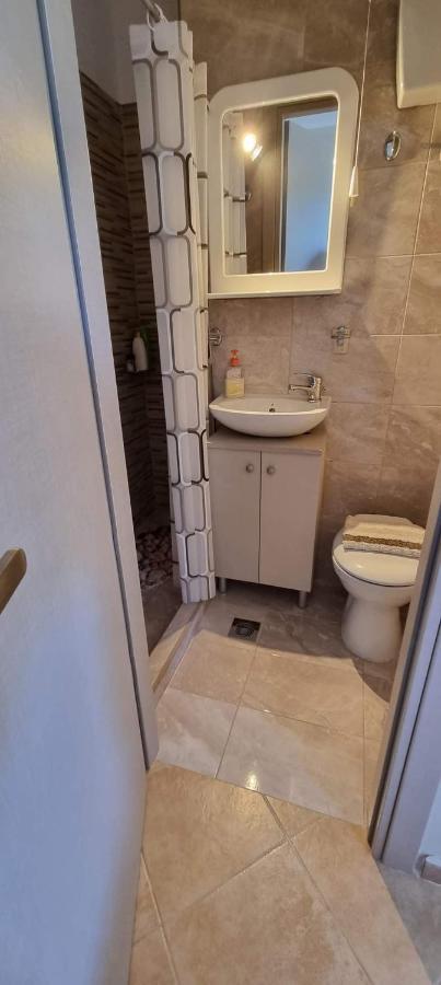 Studio Στην Πολη Των Τρελων Νερων Villa Chalkida Bagian luar foto